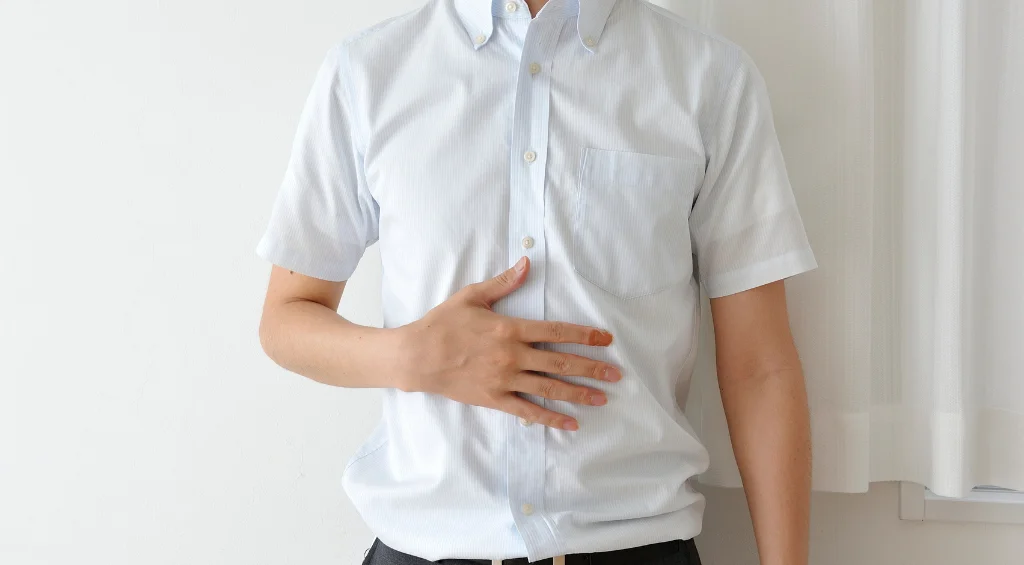 tipos de camisa masculina: camisa social manga curta